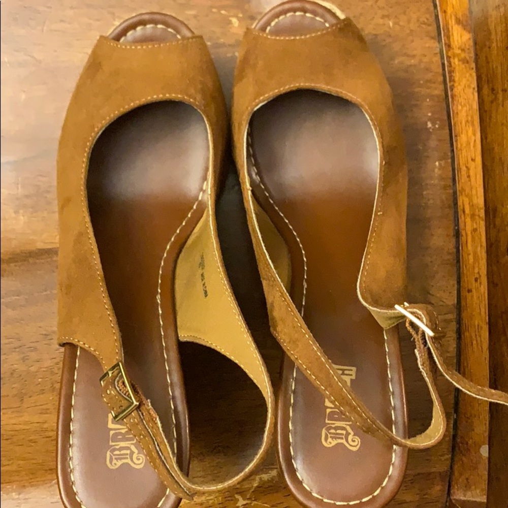 Shoes - Picture 2 of 3